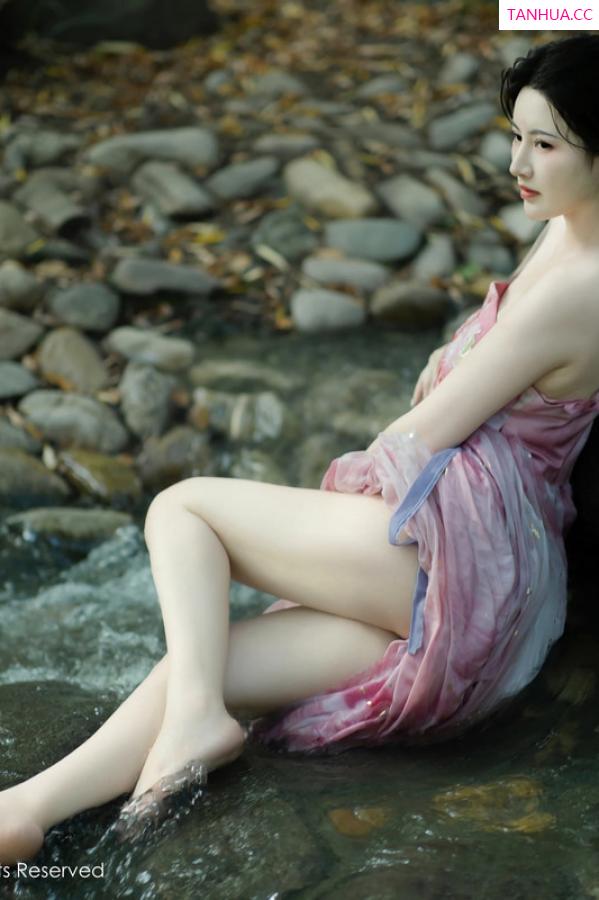 陈诗诗 诗诗 [XiuRen]高清写真图 2024.09.02 No.9100 诗诗kiki 美臀性感第30张图片
